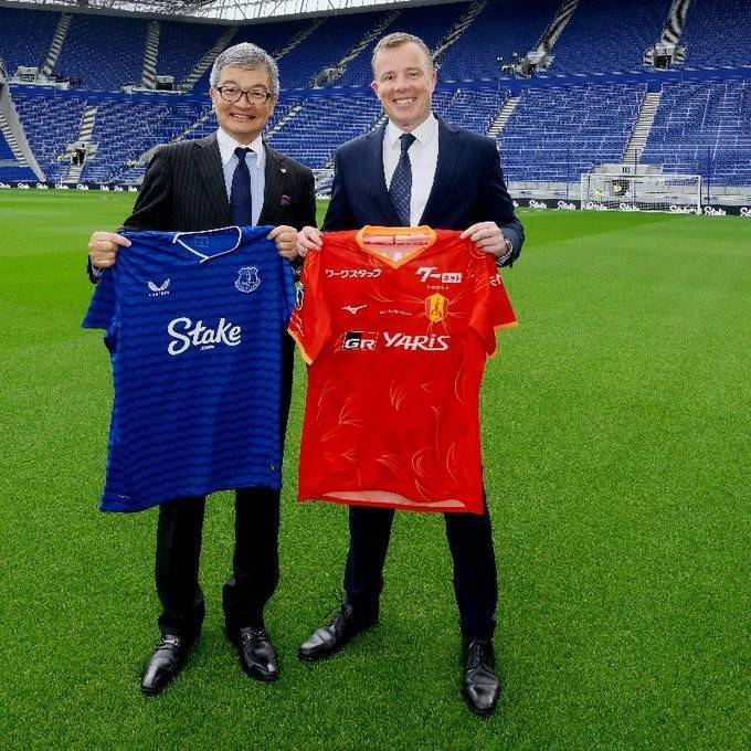 官方：埃弗顿与名古屋鲸达成战略合作，双方将定期交流